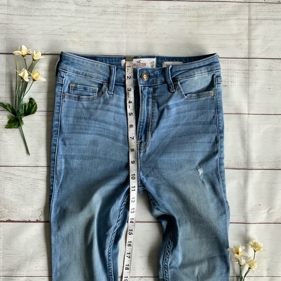 Hollister High Rise Super Skinny Distressed Jean - Picture 9 of 13